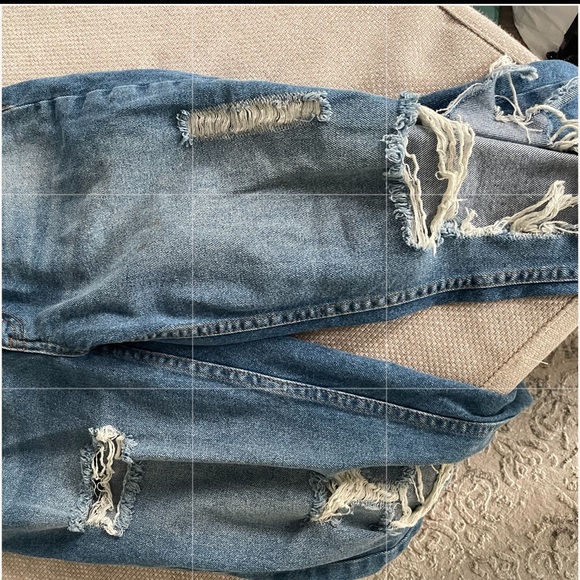 FASHION NOVA JEANS - Picture 2 of 4